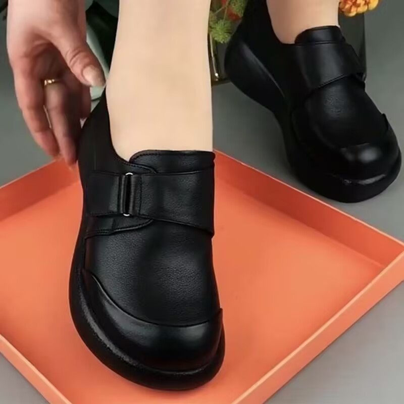 品牌断码软皮单鞋女2025秋季新款女鞋中老年皮鞋平底防滑舒适妈妈