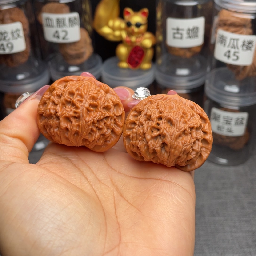 文玩核桃把件水龙纹