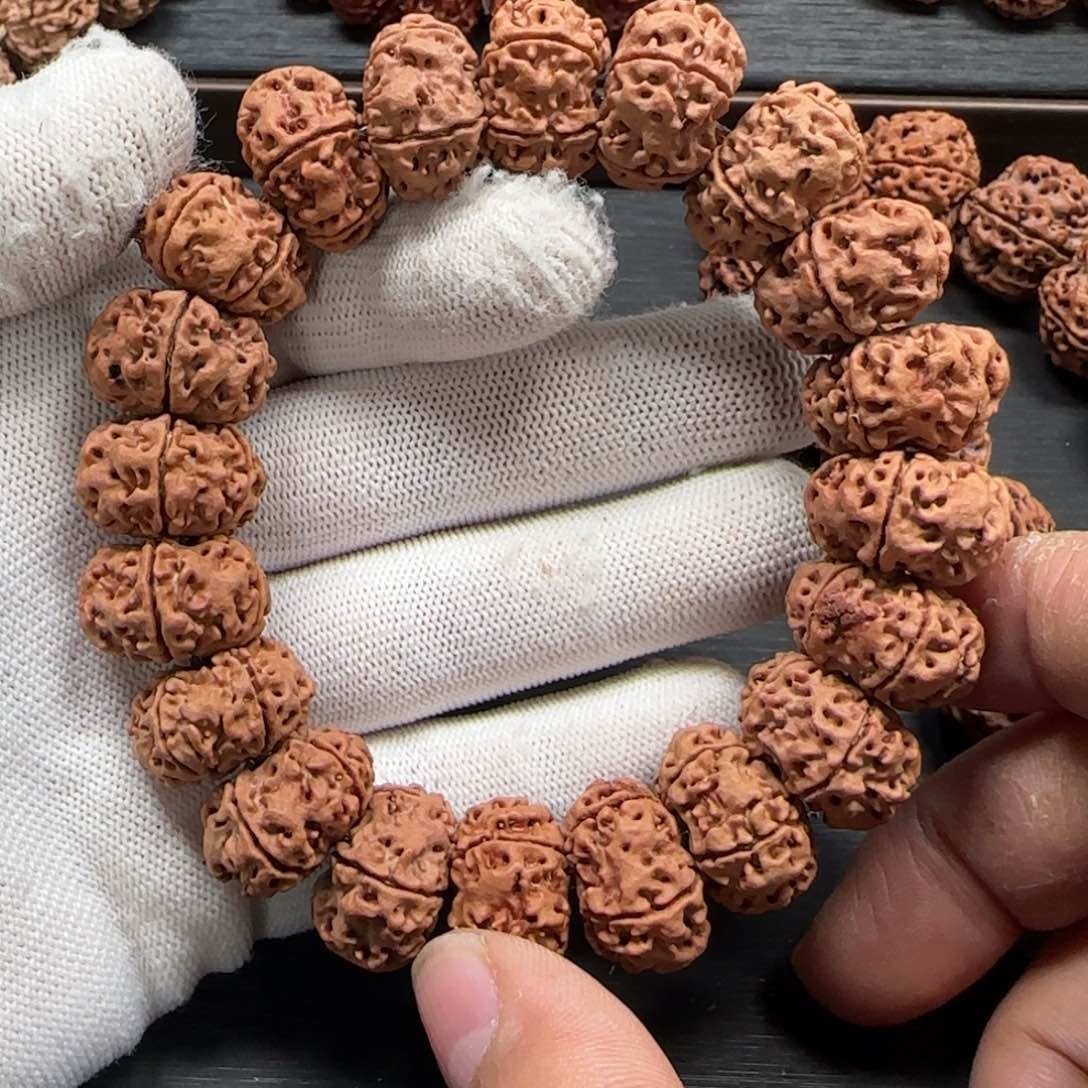 金刚菩提吊坠20mm天然纽扣（扇面）