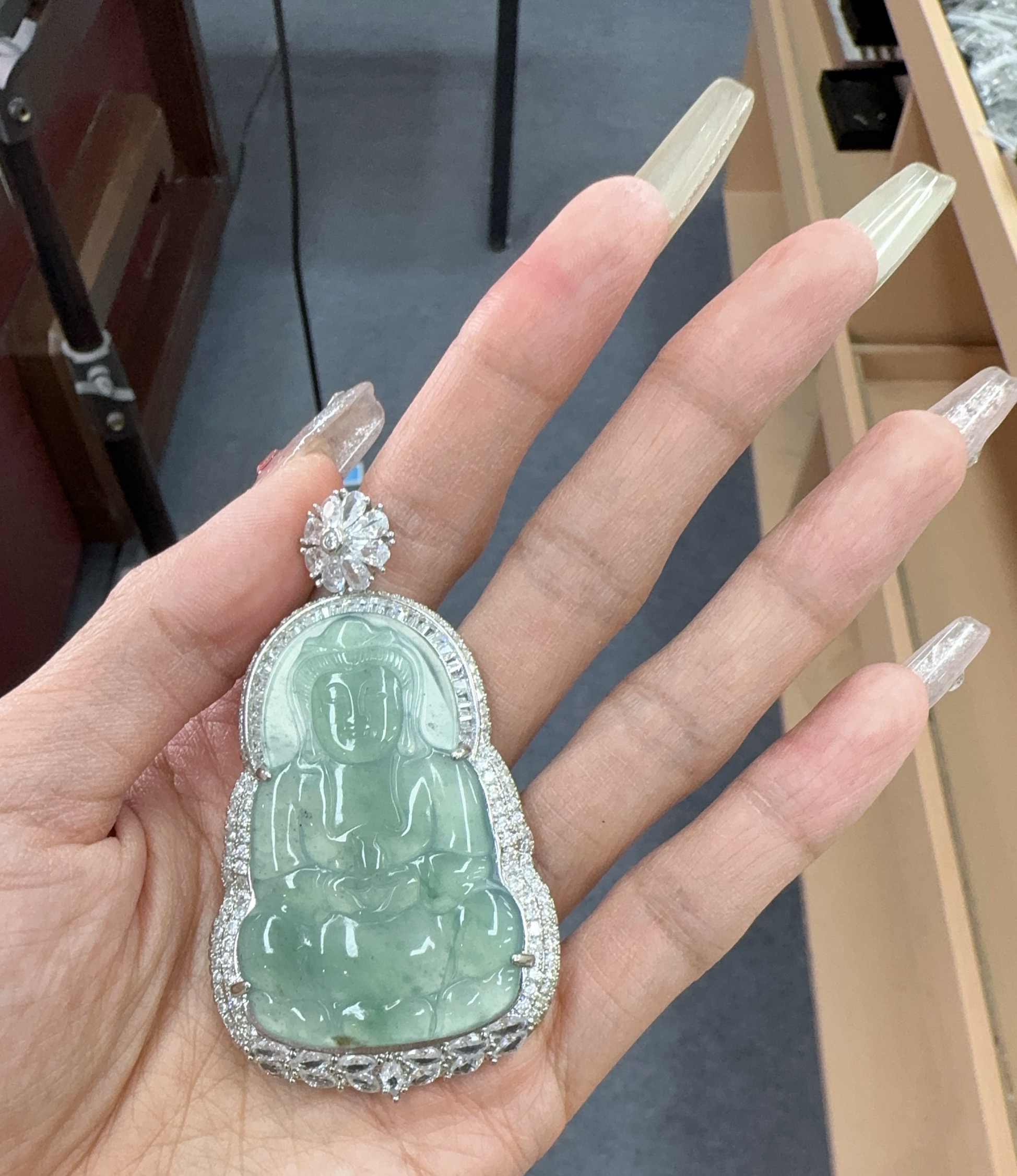 【雍天下】天然A货翡翠高冰种观音多样性发一件A3