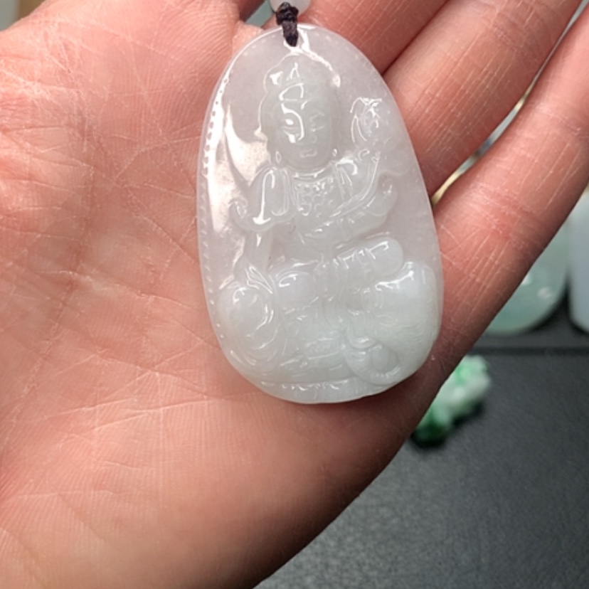 【闪购商品】翡翠颈饰未镶嵌普贤菩萨