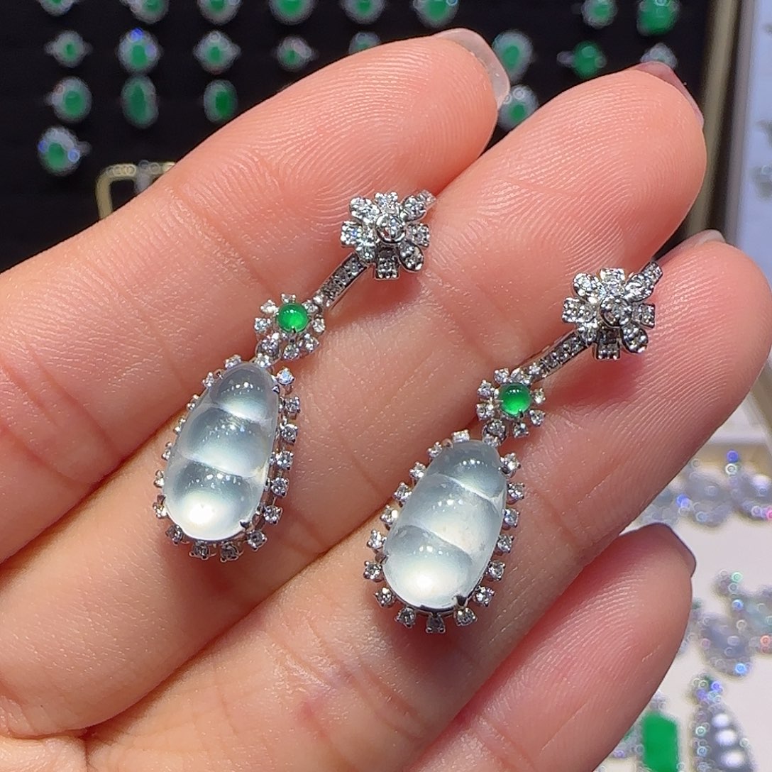 翡翠耳坠18K金镶嵌福豆