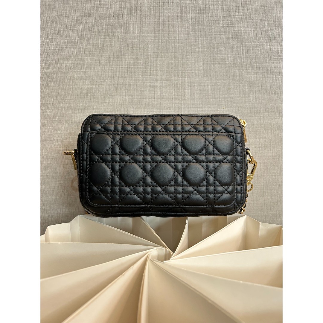 时尚潮流打造真皮女士斜挎包小蒙恬 0471 黑色