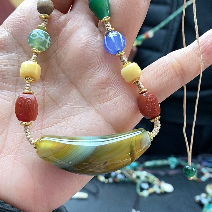 玛瑙/玉髓颈饰合金