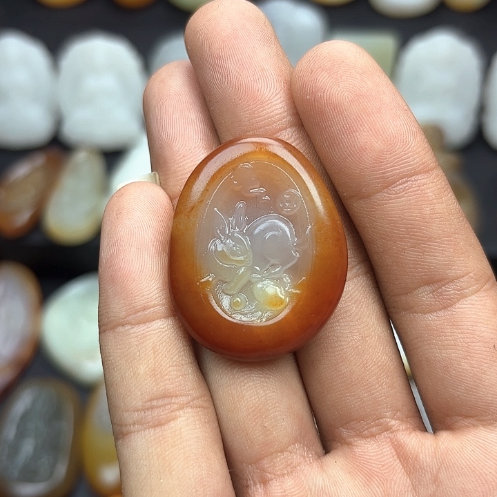 颈饰未镶嵌和田玉