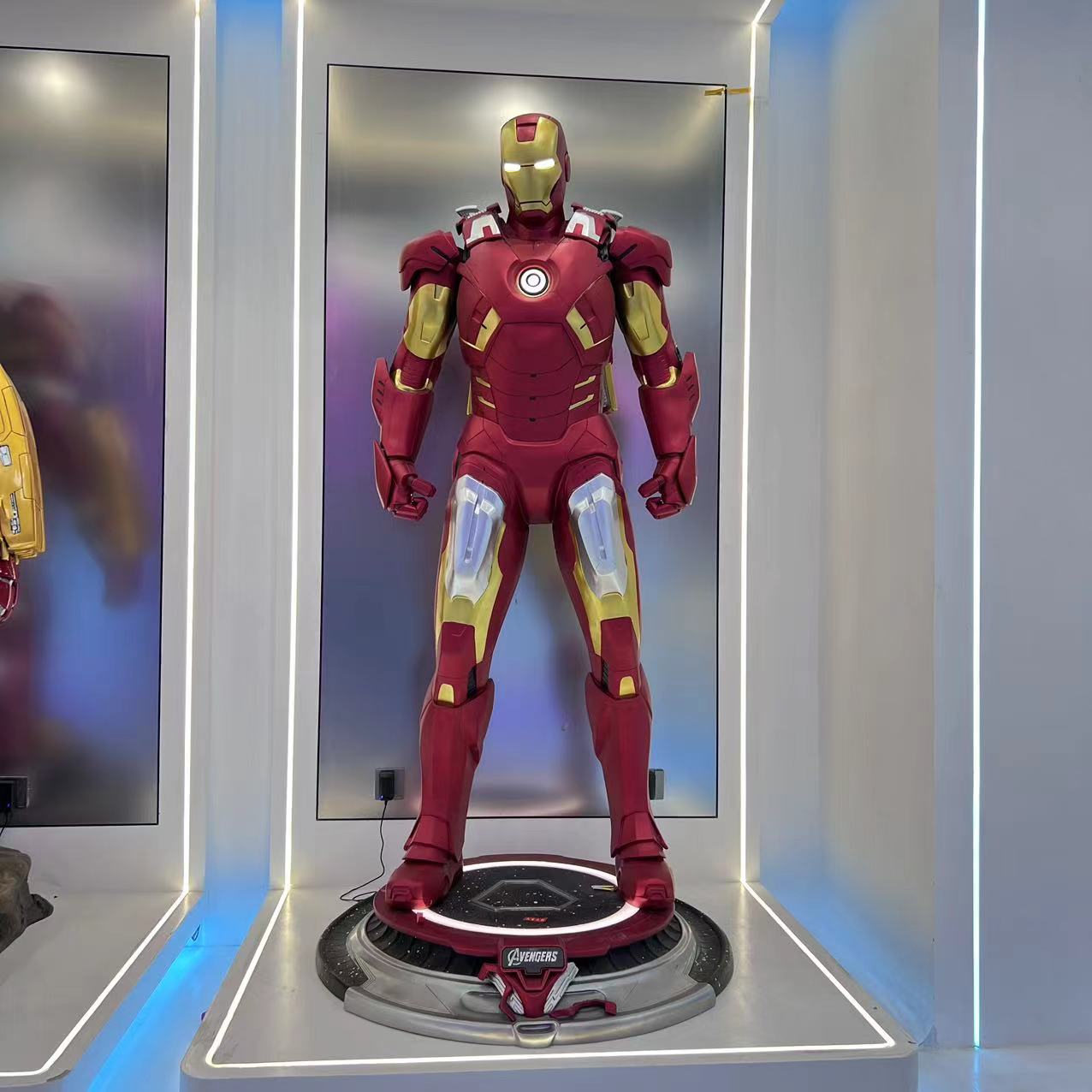 钢铁侠1比1全身MK7树脂可发光雕像家居潮流摆件
