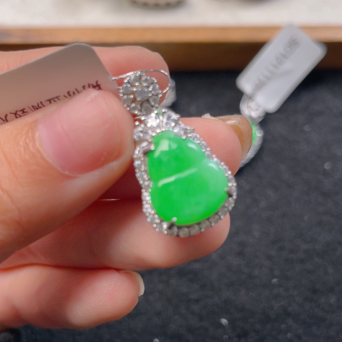 翡翠颈饰银S925镶嵌n j j n n