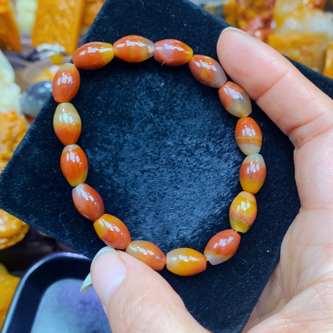 未镶嵌石英质玉（黄龙玉）吊坠(不含链)