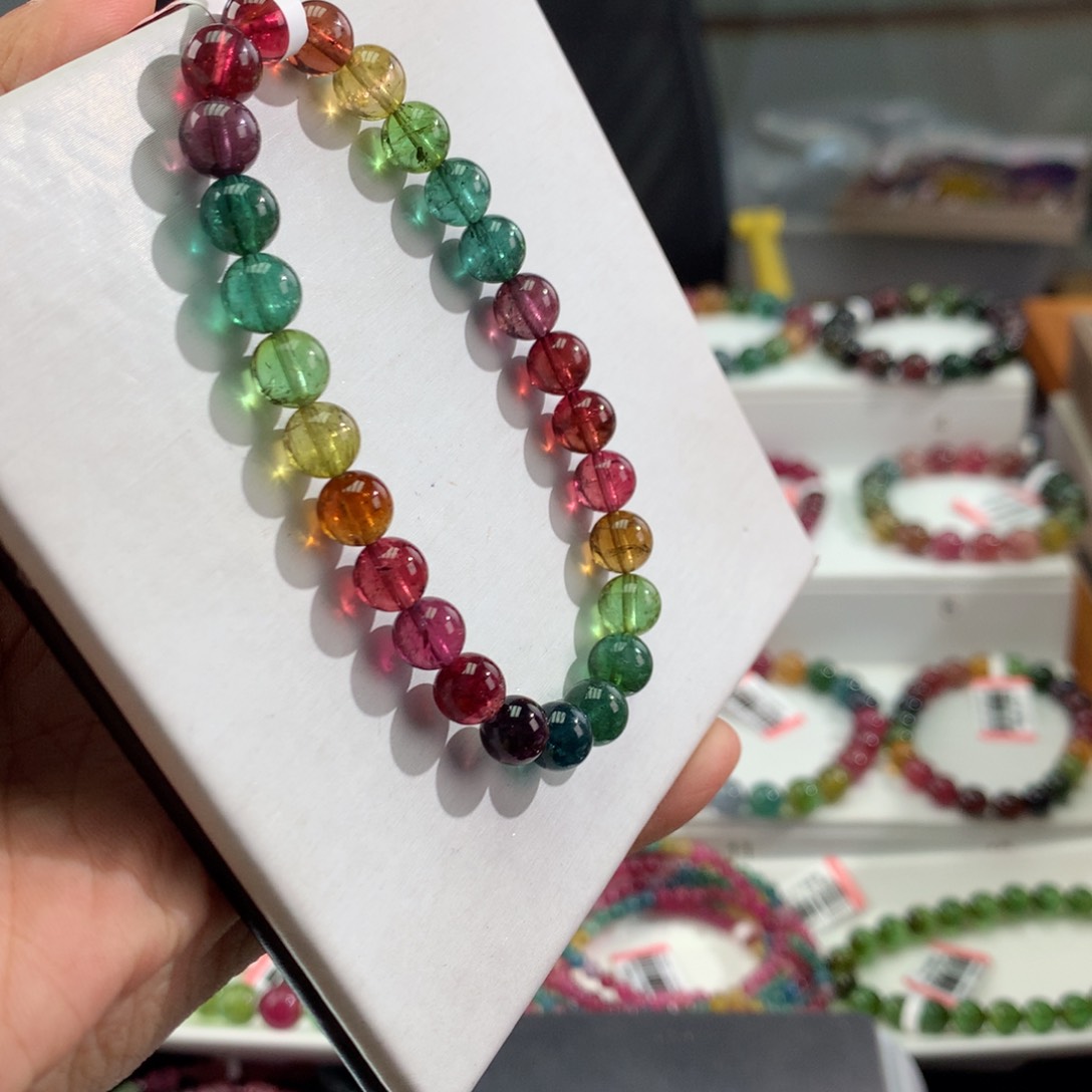 碧玺手链未镶嵌    7.3mm。     