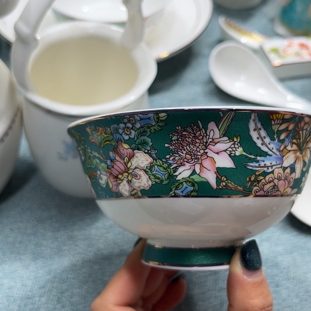 瓷片仙踪碗4.5寸六个哇塞