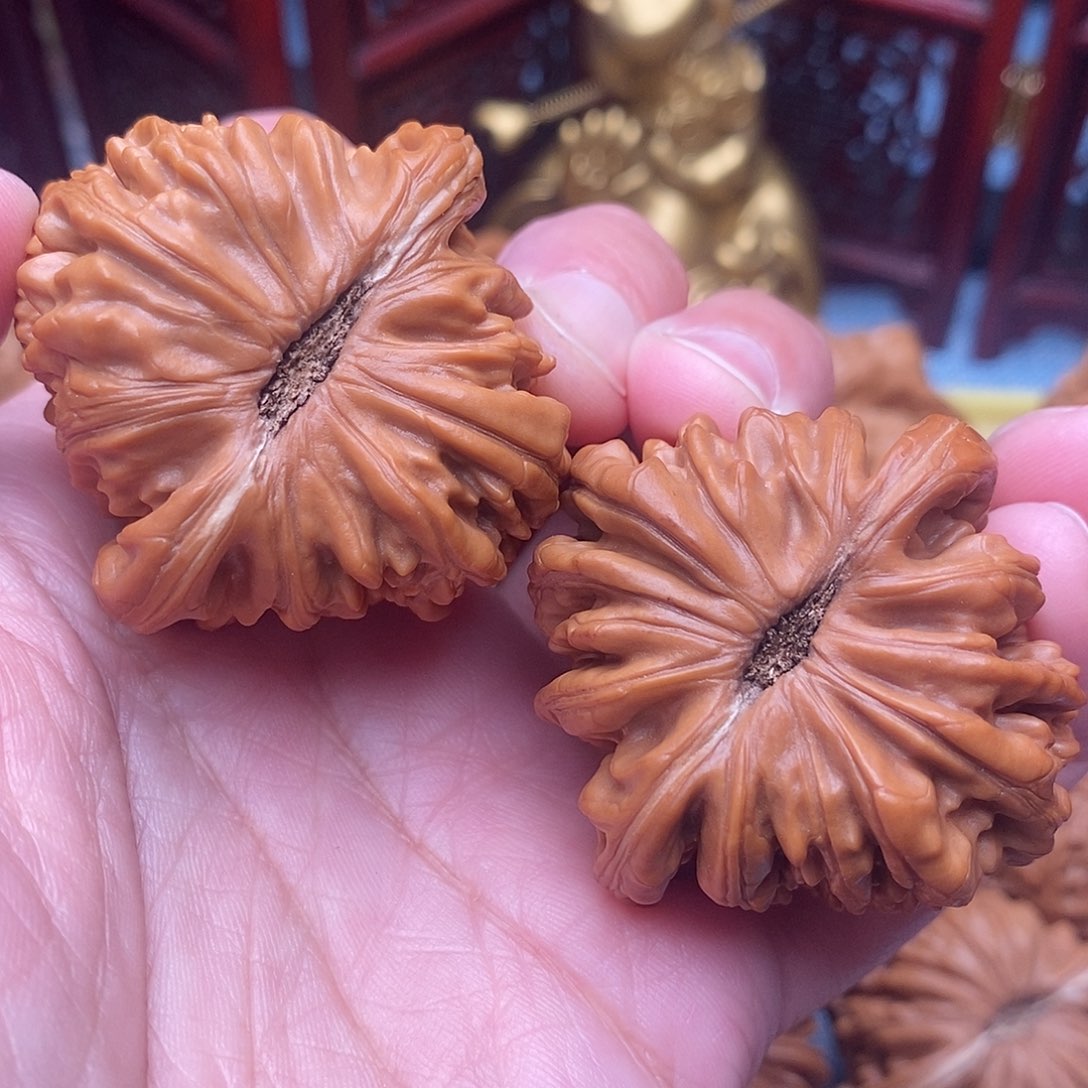 文玩核桃把件毕业四座楼精品41.6尺