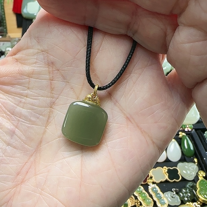 颈饰银S925镶嵌和田玉