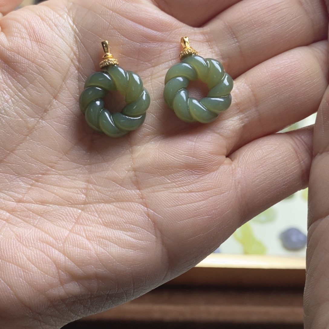 颈饰银S925镶嵌和田玉豆青色莫比乌斯环拍1发1