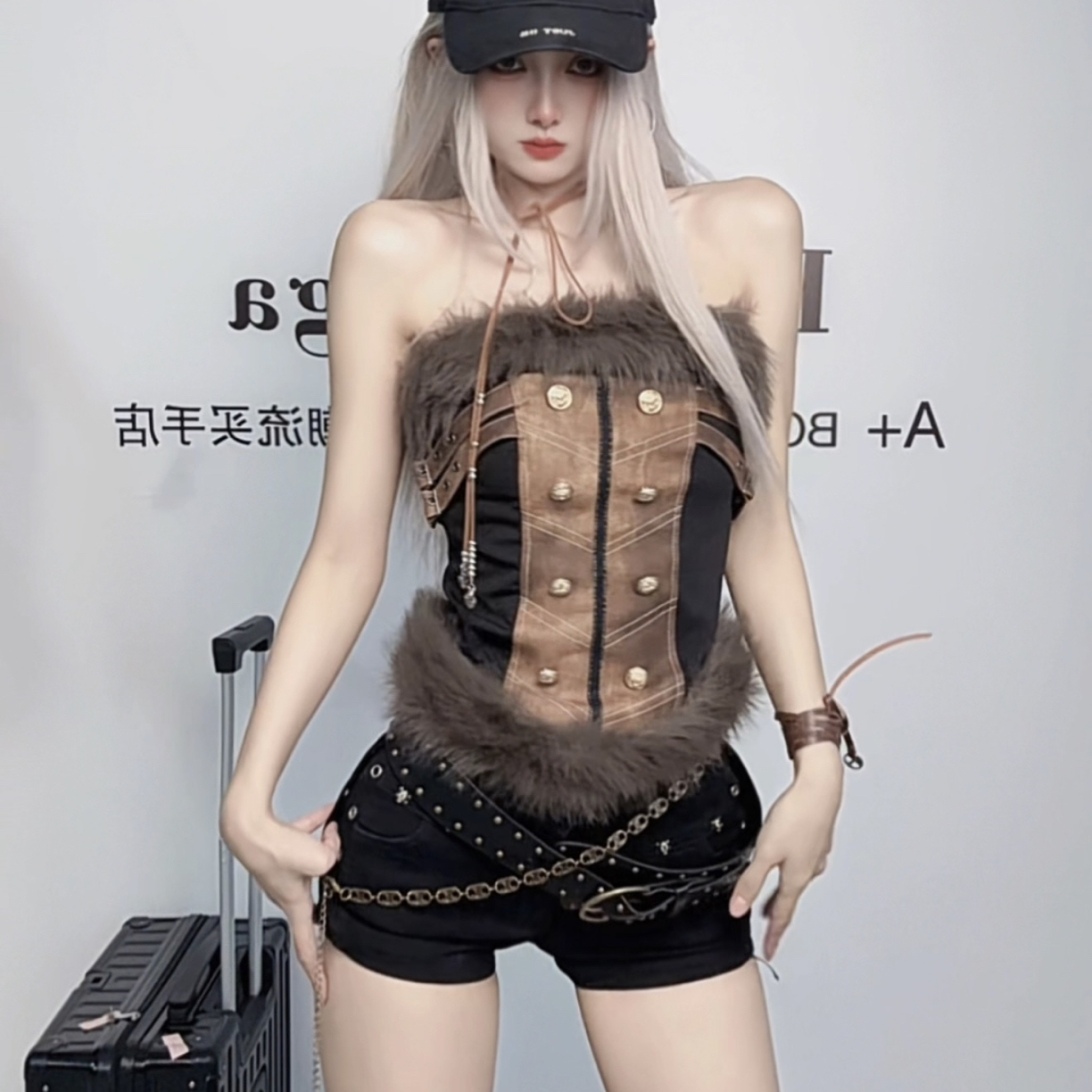 【Ann】“豹女加持”毛毛咖色超辣炸街抹胸上衣+铆钉热裤套装