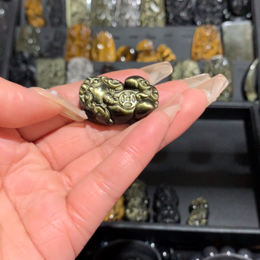 黑曜岩颈饰未镶嵌