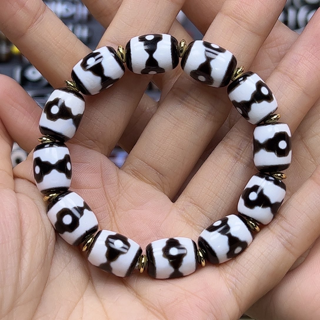 玛瑙/玉髓颈饰未镶嵌十****馆