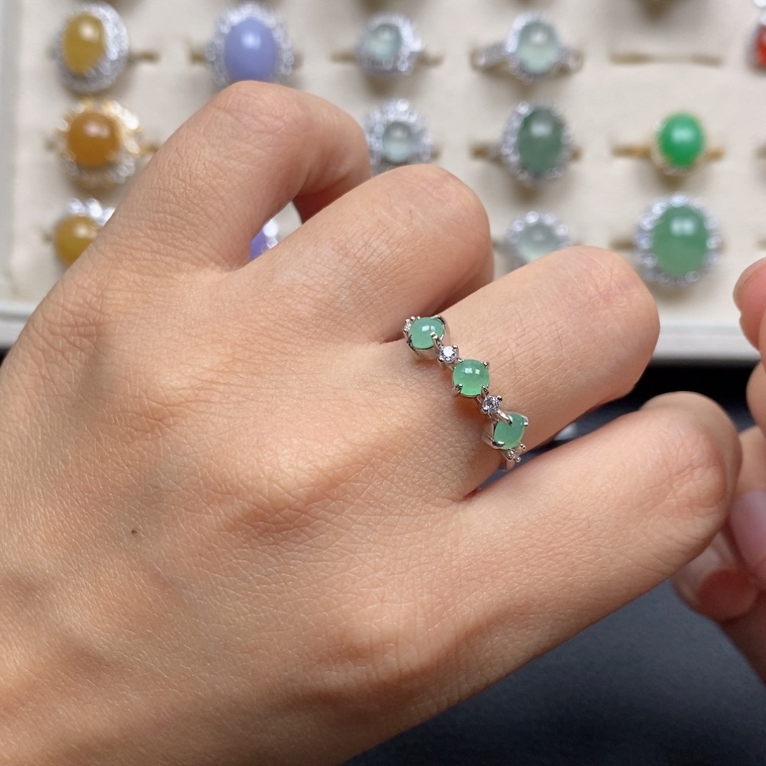 翡翠戒指银S925镶嵌戒指^_^ 