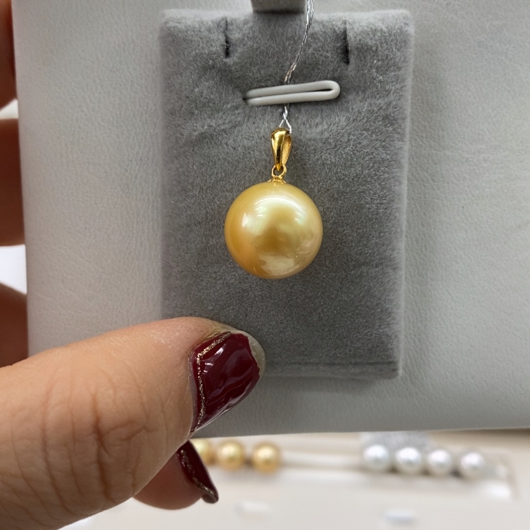 海水珍珠颈饰18K金镶嵌12-13mm