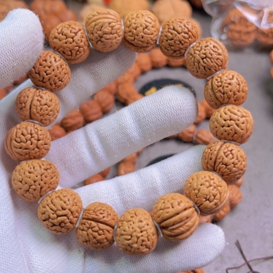 文玩核桃吊坠桃核手串