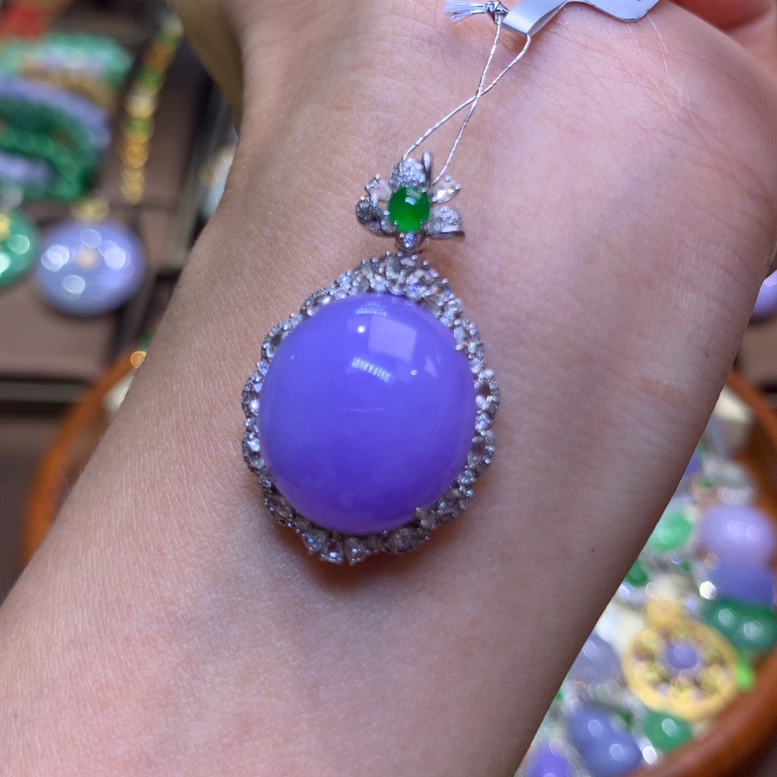 无***可翡翠18K金镶嵌颈饰分单