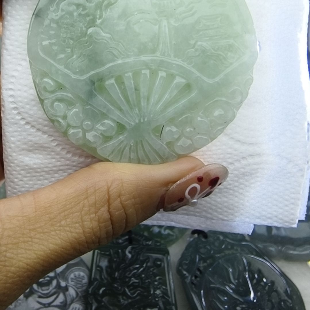 翡翠吊坠(不含链)未镶嵌