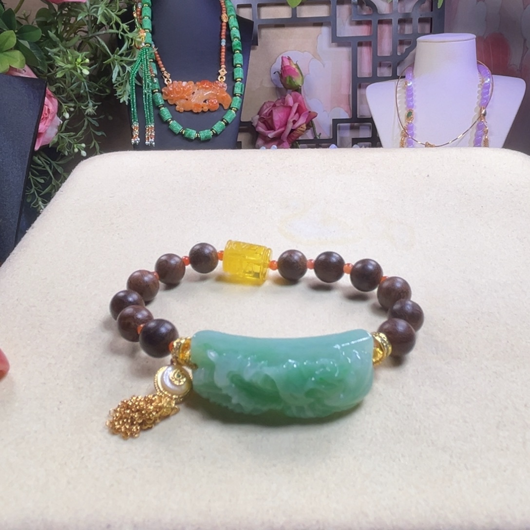 翡翠未镶嵌颈饰天然翡翠