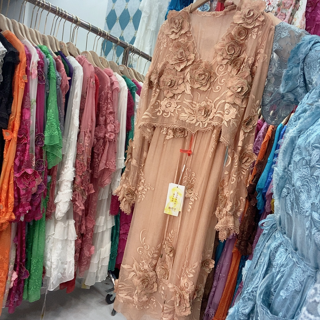 桑蚕丝连衣裙国风刺绣飘花假两件连衣裙