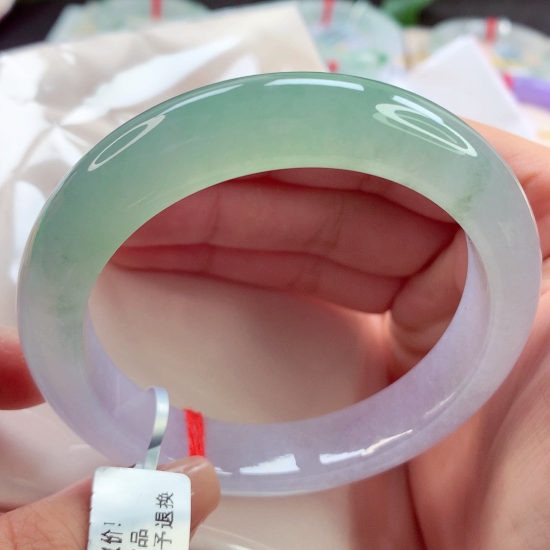 翡翠手镯未镶嵌师妹冰透春彩