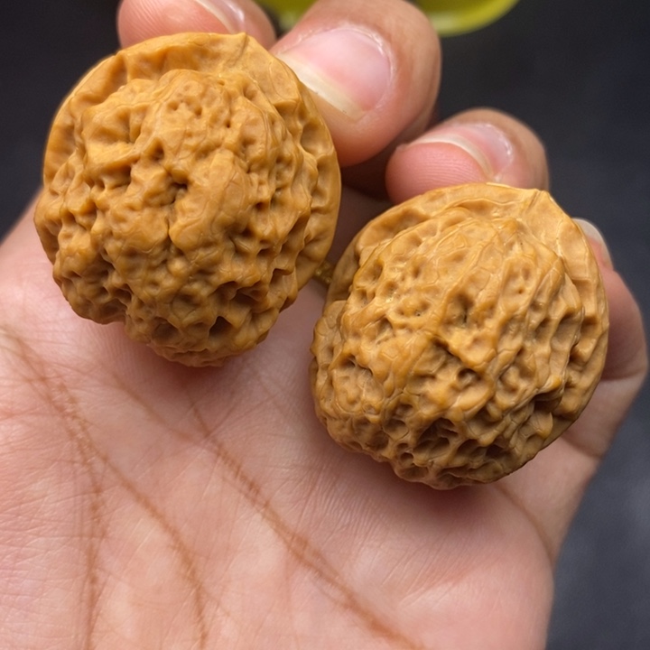 文玩核桃吊坠34尺麻山疙瘩包