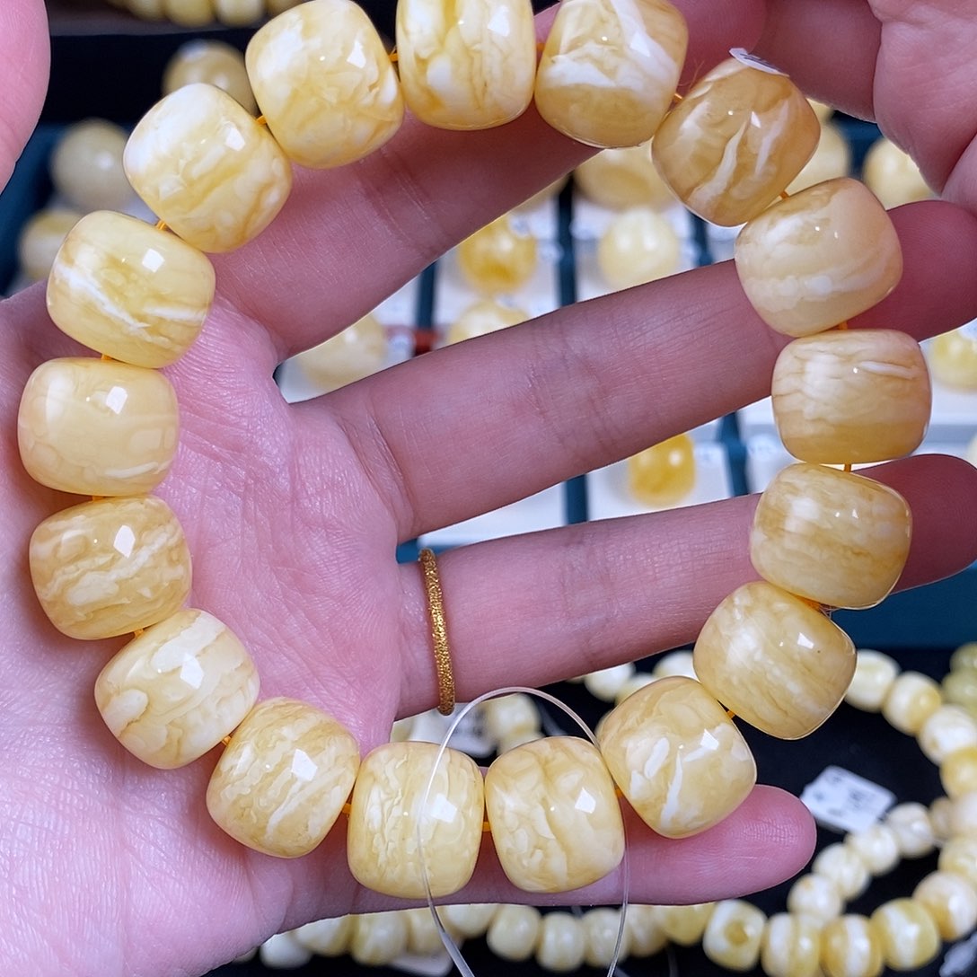 蜜蜡珠宝奇石未镶嵌