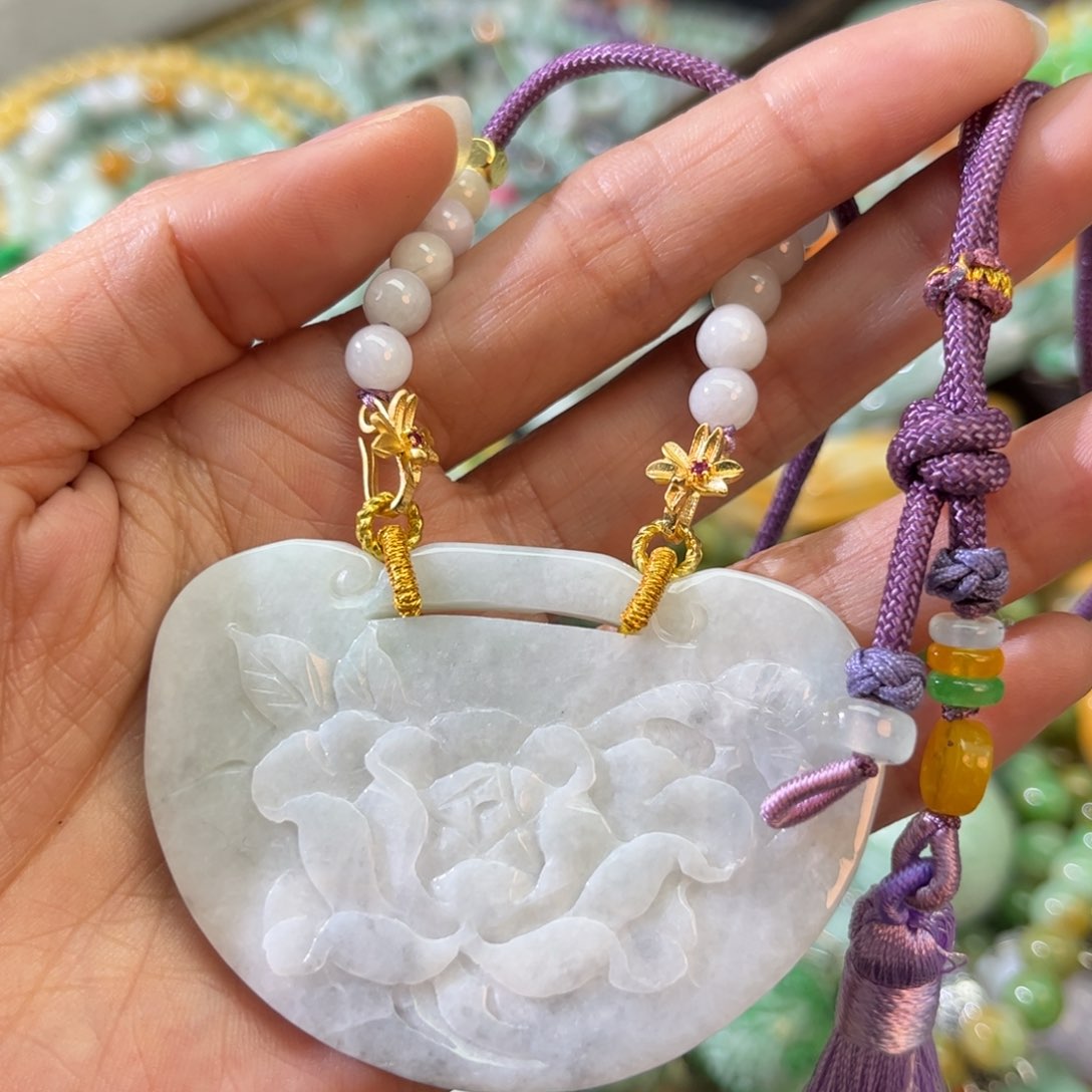 翡翠颈饰未镶嵌待编款