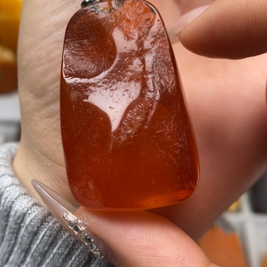 琥珀吊坠(赠链)未镶嵌