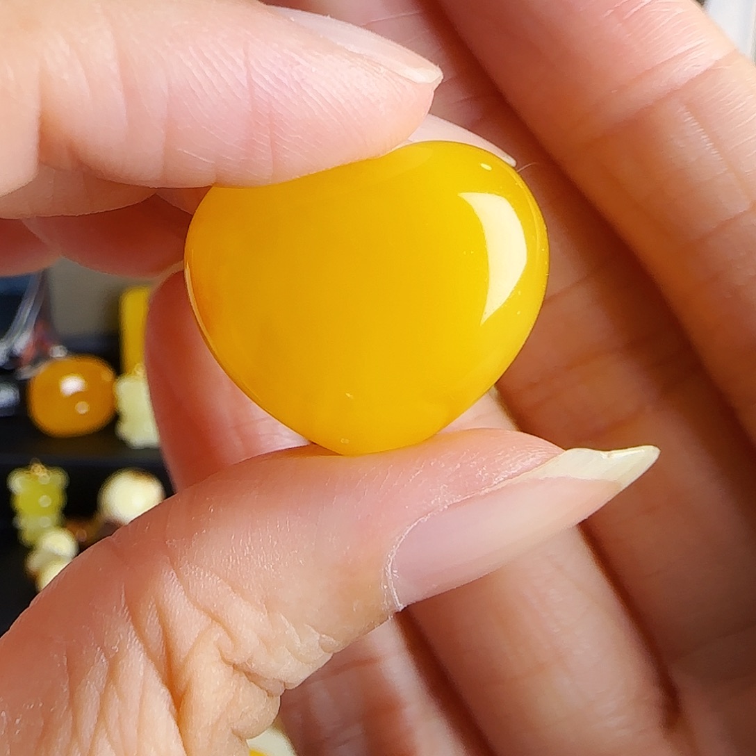 蜜蜡未镶嵌颈饰焦皮料爱心配饰