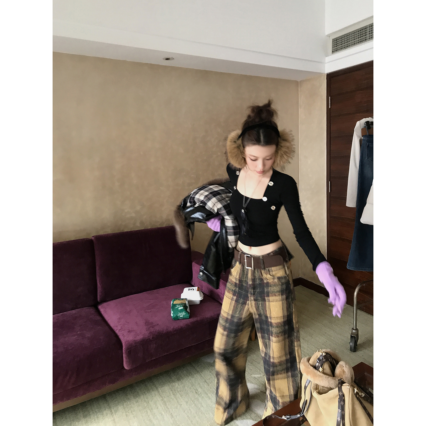 【私服本期bi入】磨毛短款方领T恤打底衫4699