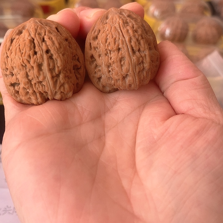 文玩核桃吊坠35尺红玛瑙