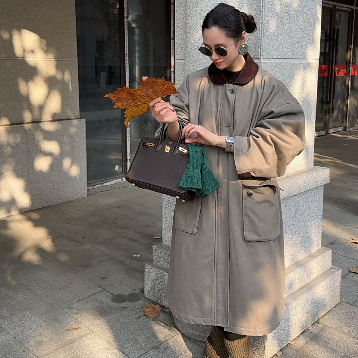 秋冬撞色灯芯绒翻领夹棉加厚休闲宽松中长款女棉服风衣