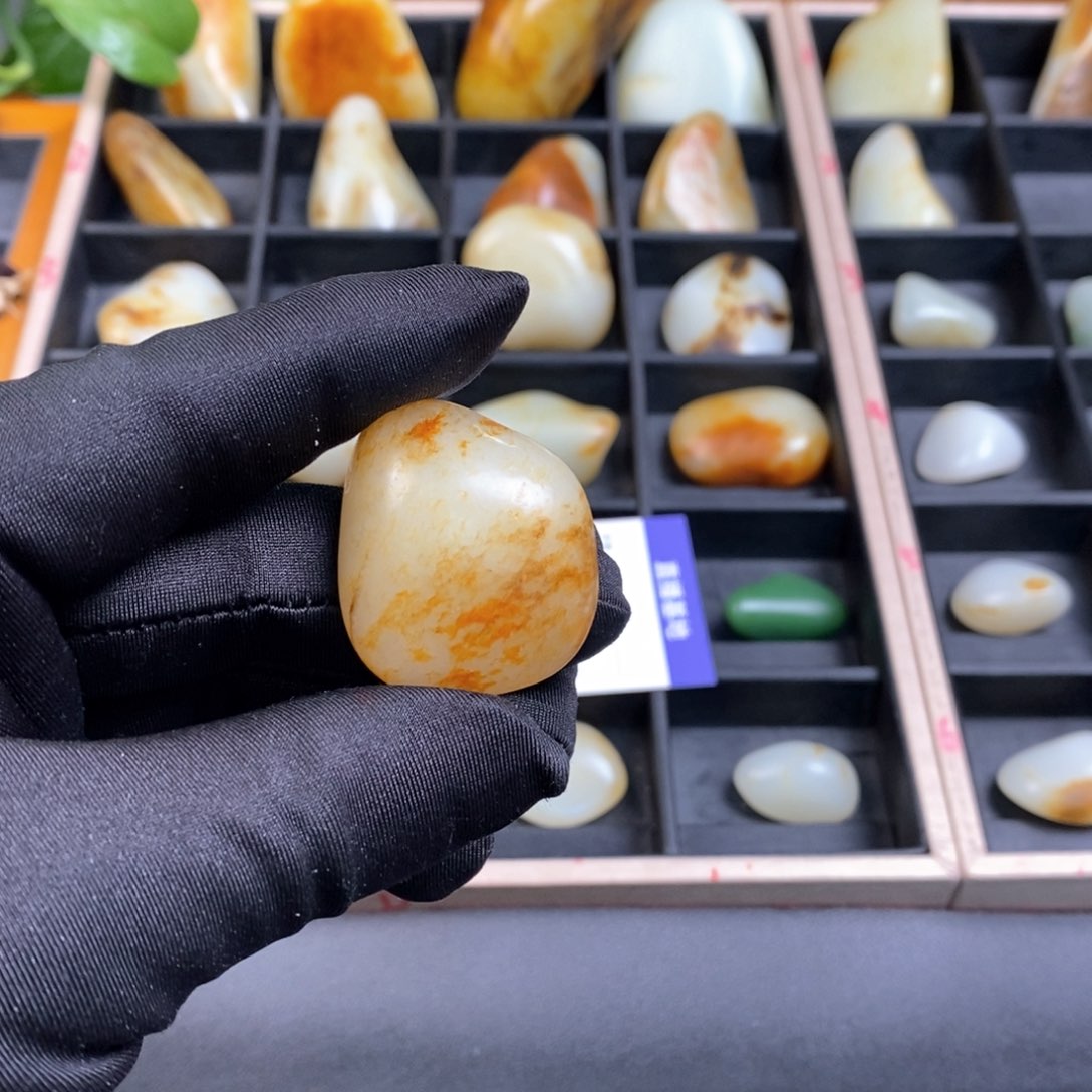 和田玉（糖玉）未镶嵌颈饰@*豆