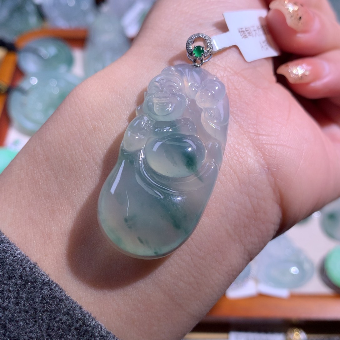 翡翠颈饰18K金镶嵌佛公