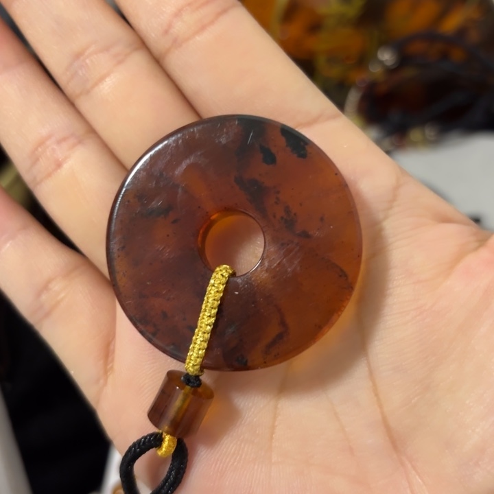 琥珀未镶嵌裸石和氏璧