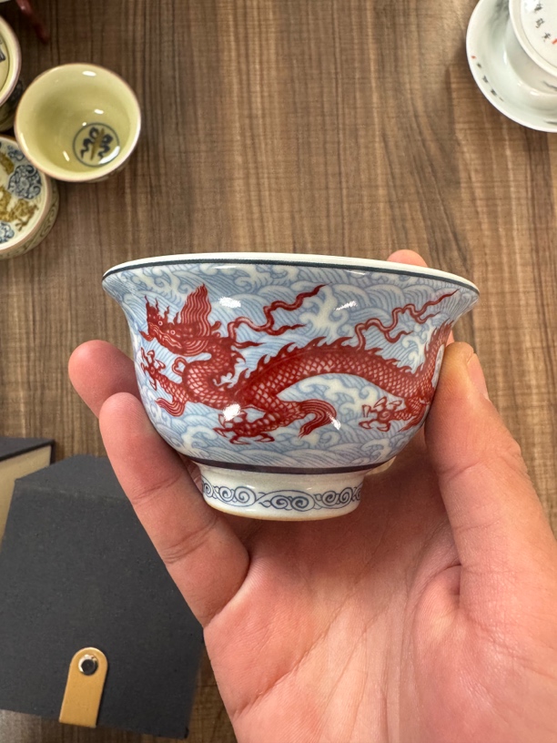 景德镇陶瓷海水龙大压手杯