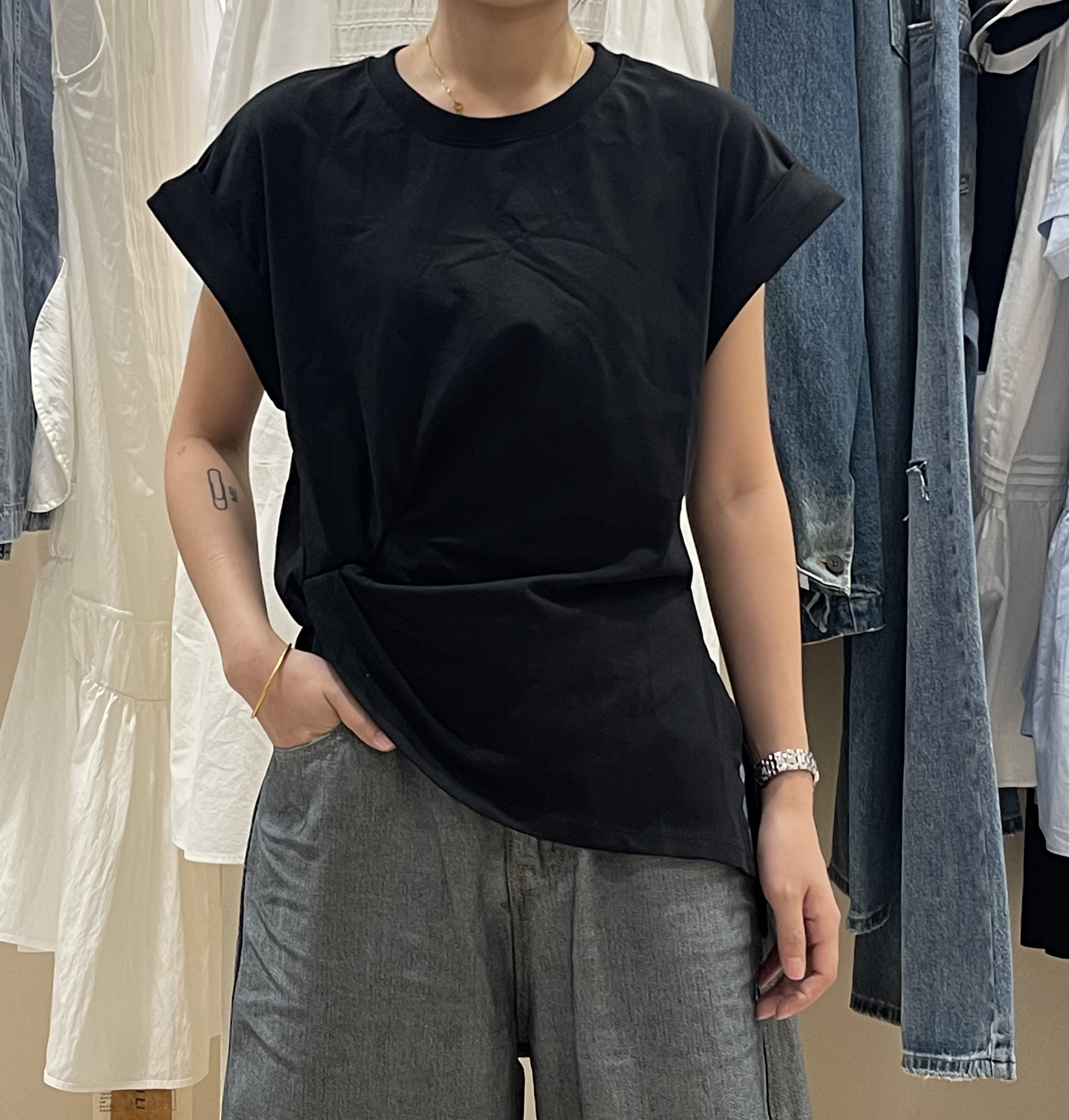 有货艾米莉#82295夏季福利不规则飞袖上衣，衣长：60cm