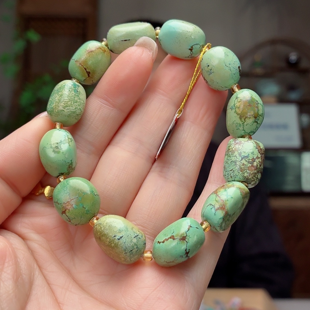 何****绿松石未镶嵌珠宝奇石