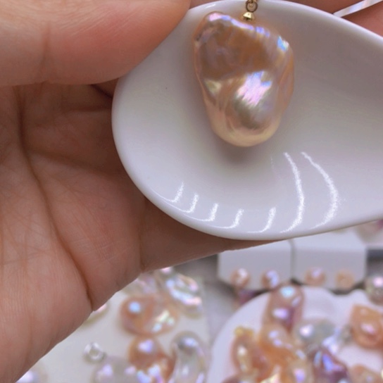 淡水珍珠未镶嵌颈饰