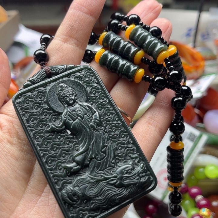 和田玉颈饰未镶嵌