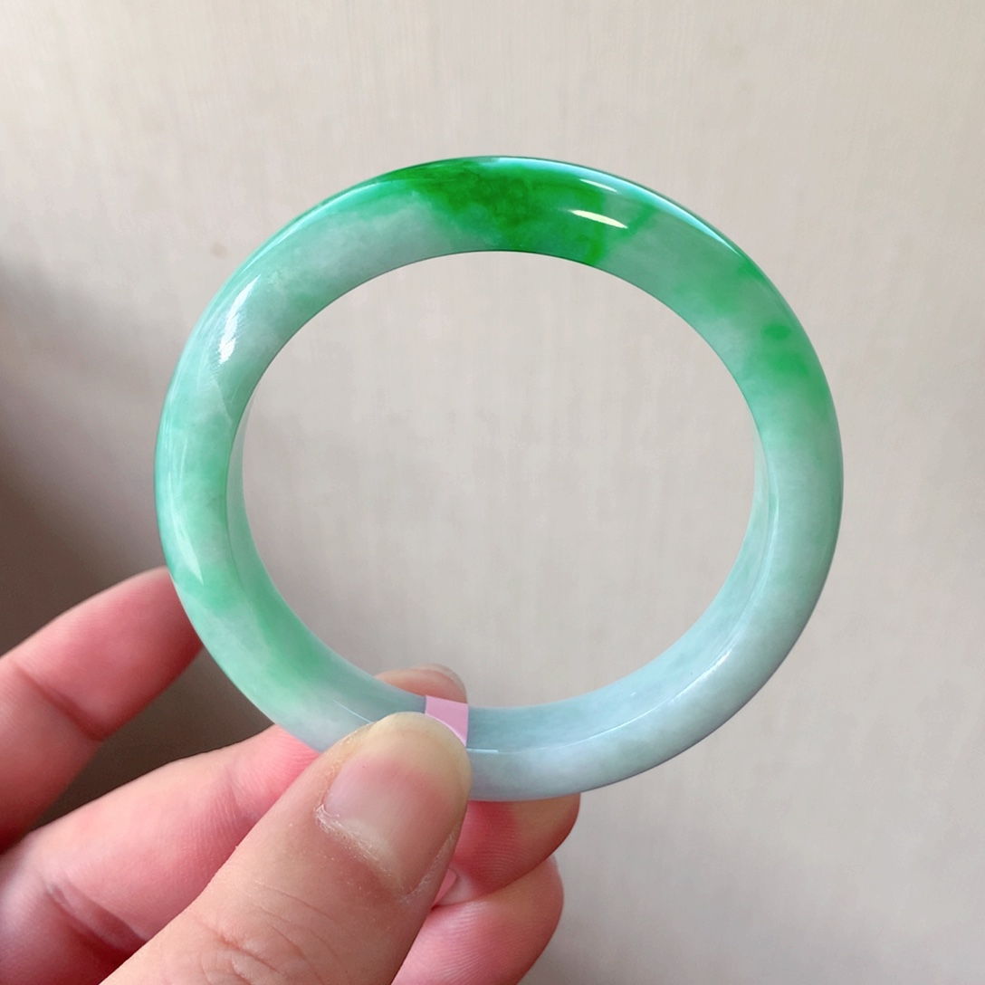 翡翠手镯未镶嵌缅甸翡翠