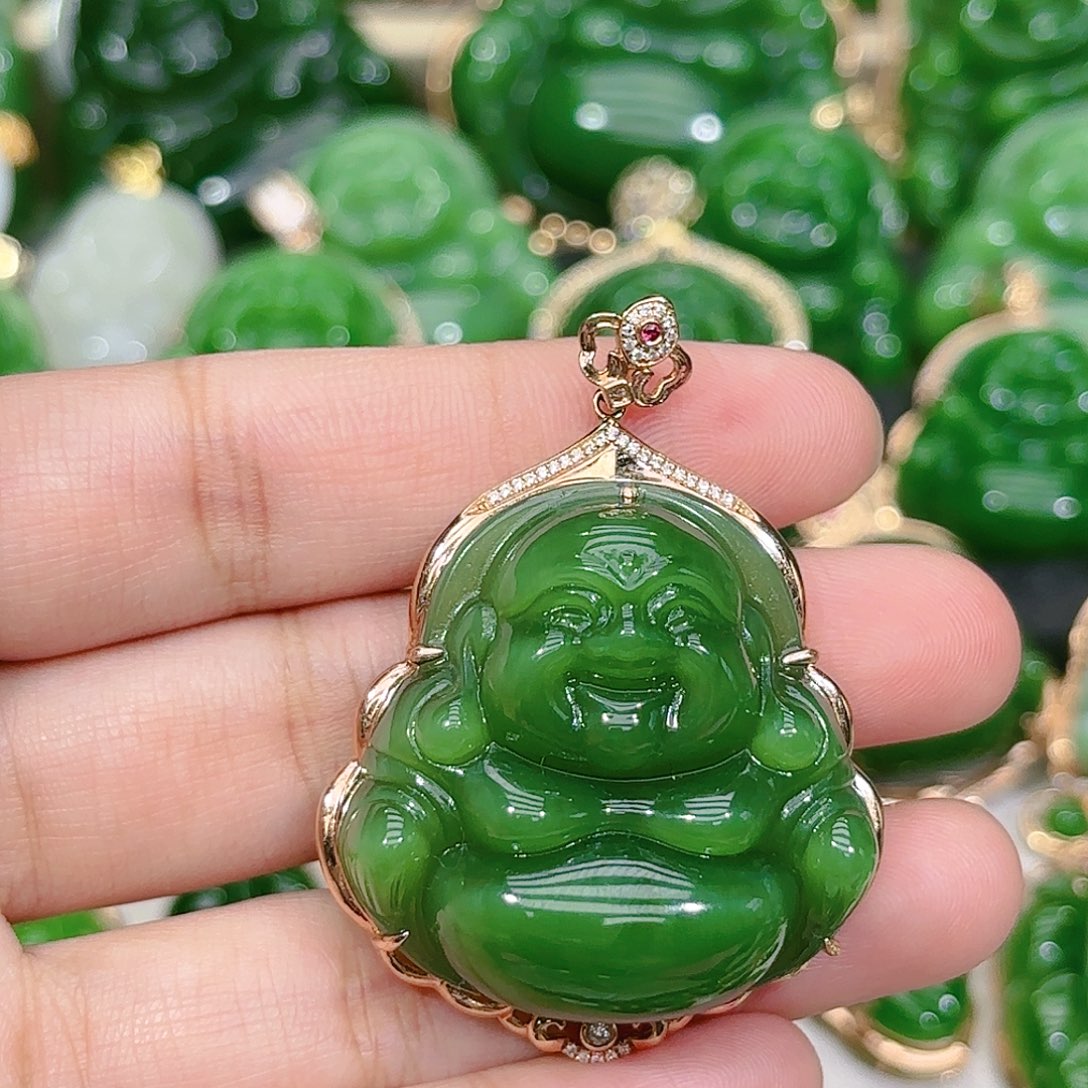 和田玉（碧玉）颈饰18K金镶嵌