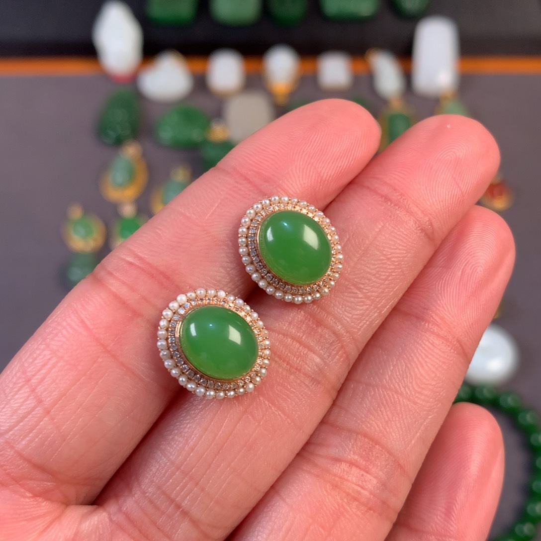 和田玉颈饰18K金镶嵌