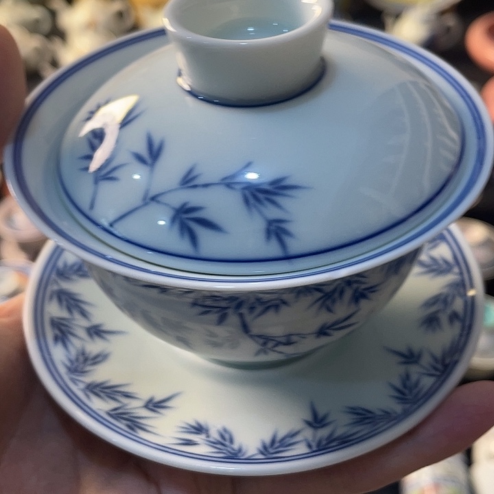 瓷片今天爱吃大米饭