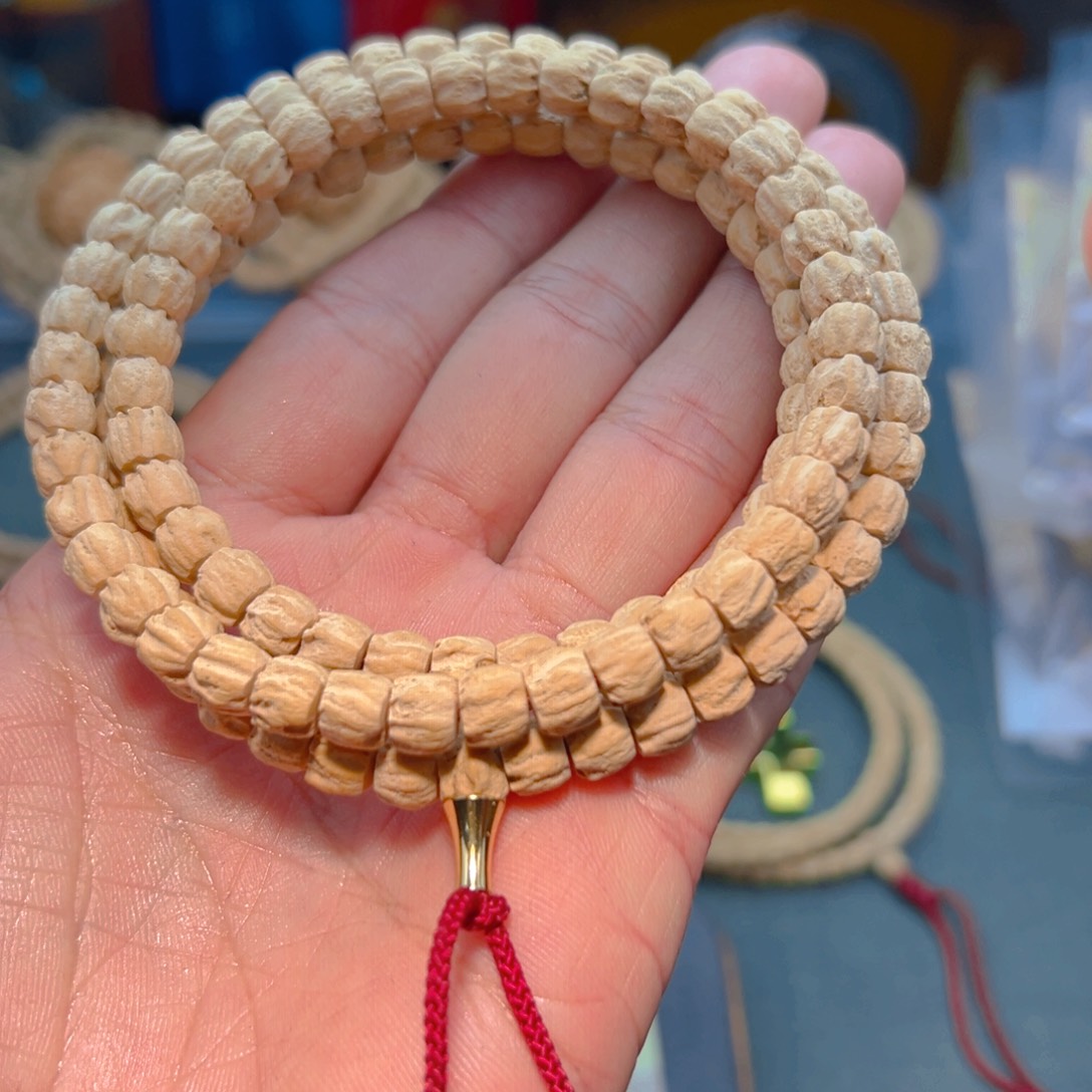 龙***车柏香籽/百香籽吊坠