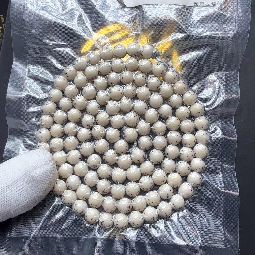 星月菩提吊坠10冰白河豚7圆108